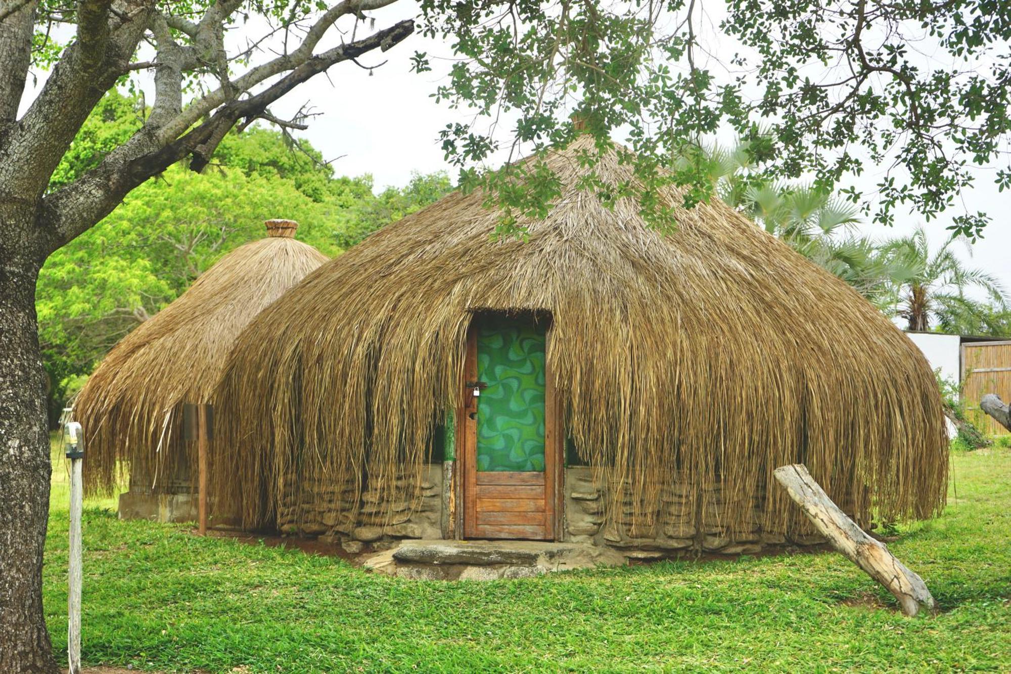 Nhambavale Lodge 치덴겔레 외부 사진